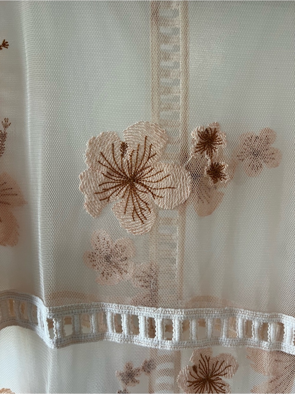 Tobi Sheer Floral Embroidered Mesh Tulle Lace Overlay Dress Peach / Nude Small - Picture 5 of 9